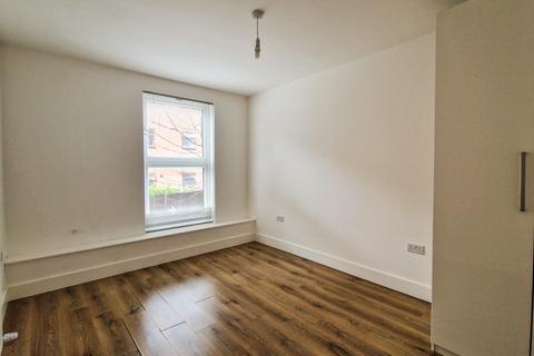 2 bedroom apartment to rent - Apex House, Burch Road, Northfleet, Gravesend, Kent, DA11 9FF
