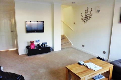 2 bedroom end of terrace house to rent - West Cheshunt
