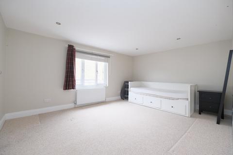 82 Poverest Road, Orpington, BR5 2DQ