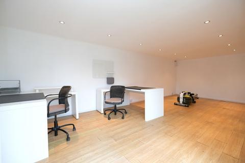 82 Poverest Road, Orpington, BR5 2DQ