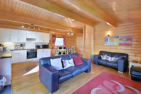 3 bedroom chalet for sale, 71 Kenwick Park, Louth LN11 8NR