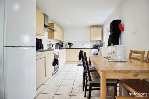 3 bedroom detached house to rent - Osborne Street, Swindon SN2