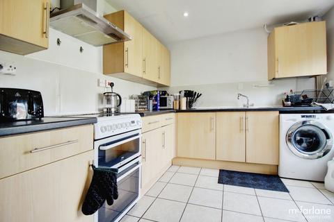 3 bedroom detached house to rent - Osborne Street, Swindon SN2