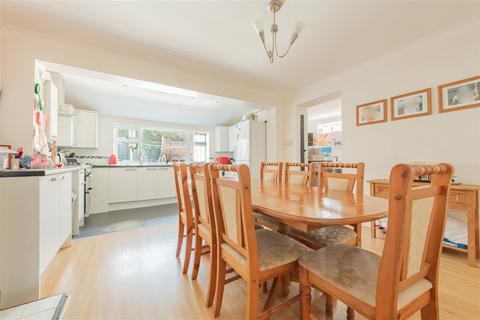 3 bedroom semi-detached house for sale, Middle Road, Southampton SO19