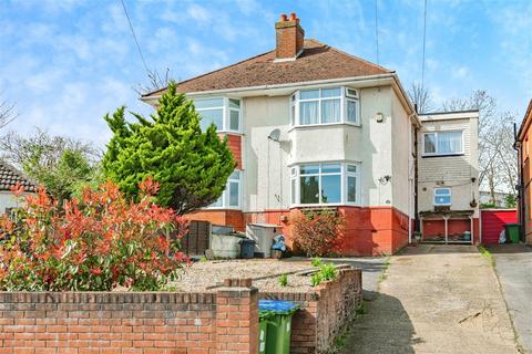 3 bedroom semi-detached house for sale, Middle Road, Southampton SO19