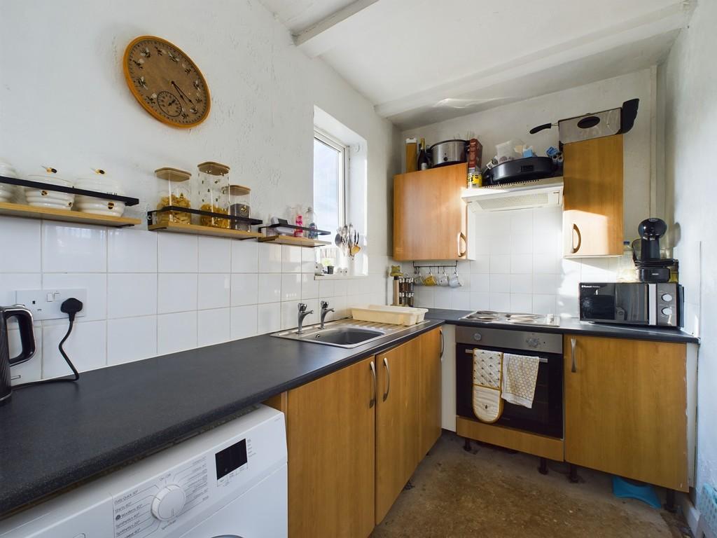 Broadwater, Bolton On Dearne 3 bed semidetached house for sale £90,000