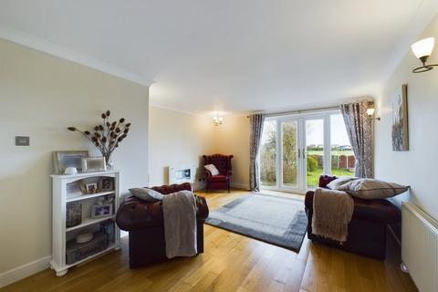3 bedroom detached house for sale, Lilly Hall Road, Rotherham