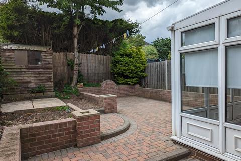 16 Chapelfield Crescent, Thorpe Hesley, Rotherham, S61 2TP