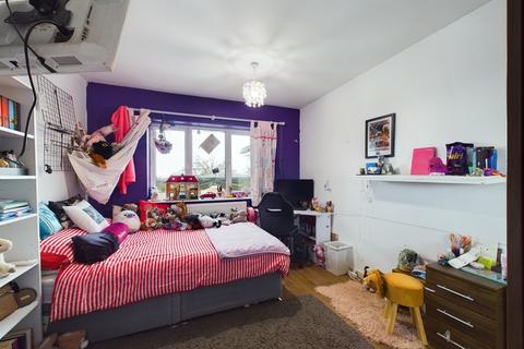 1 Cotswold Crescent, Whiston, Rotherham, S60 4AU