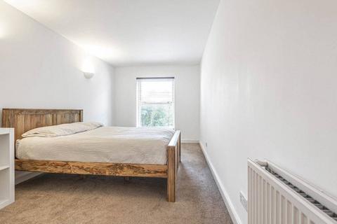 2 bedroom flat to rent, Jeffreys Road, Stockwell, SW4