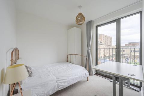 2 bedroom flat for sale, Edwin Street, Canning Town, London, E16