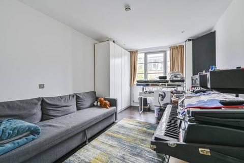 2 bedroom house to rent, Sidney Grove, Angel, London, EC1V