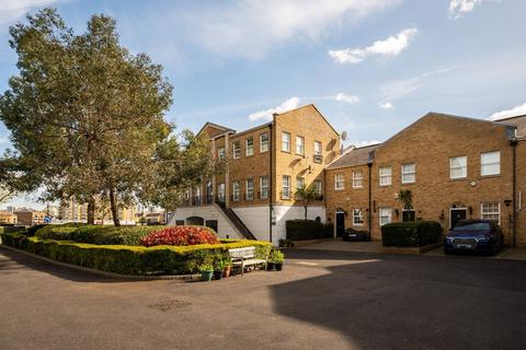 2 bedroom flat to rent, Rotherhithe Street, Rotherhithe, London, SE16