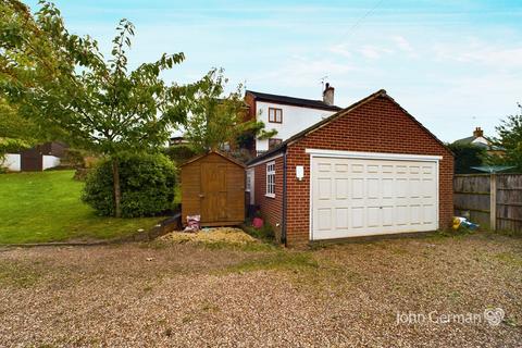 3 bedroom semi-detached house for sale, Hollow Lane, Burton-on-Trent