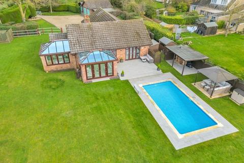 4 bedroom detached bungalow for sale, Wickham Skeith