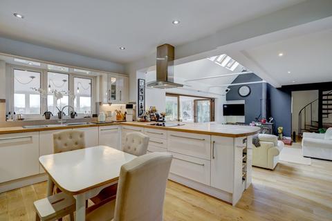 6 bedroom detached house for sale, Norwich