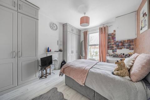5 bedroom terraced house for sale, Strathyre Avenue, Norbury, London, SW16