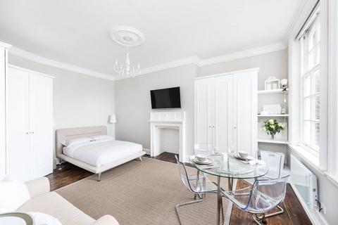 undefined, Chelsea Embankment, Chelsea, London, SW3
