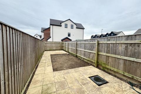 8 Kristine Close, Grimsby, DN32 9SD