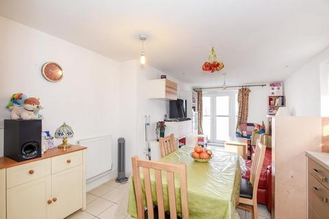 2 bedroom flat for sale, Langley,  Berkshire,  SL3