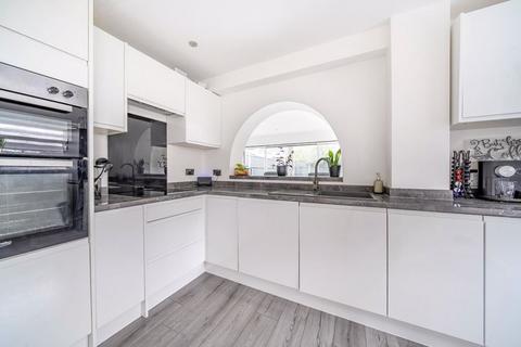 55 Faesten Way, Bexley, DA5 2JB