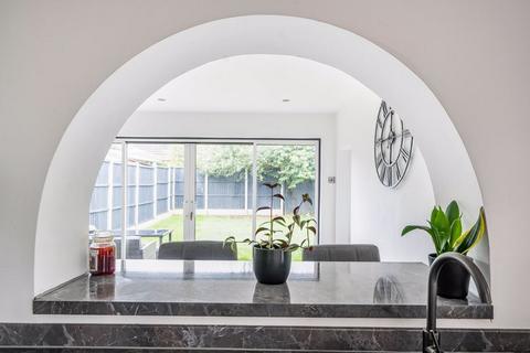 55 Faesten Way, Bexley, DA5 2JB