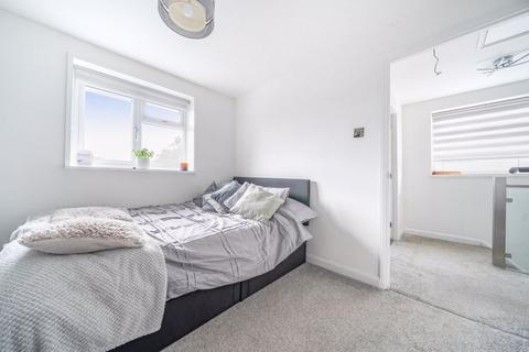 55 Faesten Way, Bexley, DA5 2JB