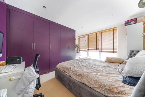 2 bedroom flat for sale, The Vale, Golders Green, London, NW11