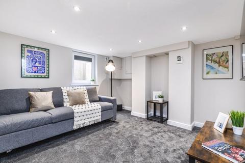 6 bedroom terraced house for sale, Burley Lodge Road, Leeds