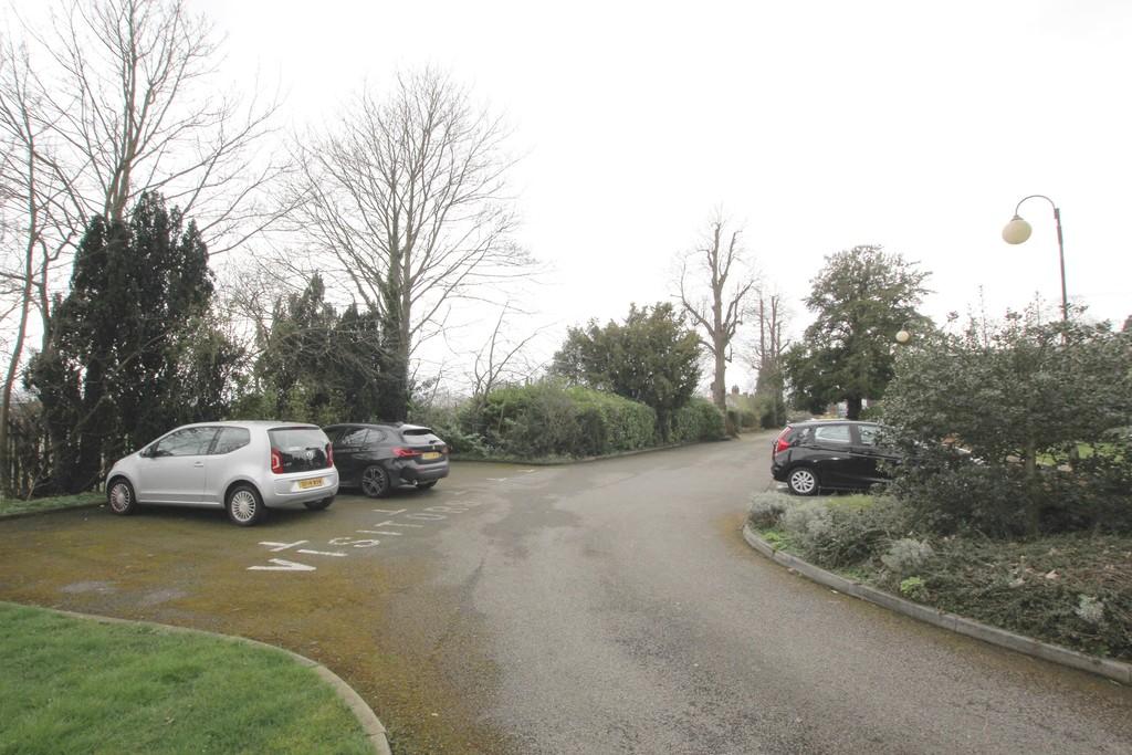 1 bed apartment in Newton visitor parking