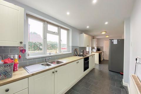 2 bedroom end of terrace house for sale - Stafford Road, Coven Heath
