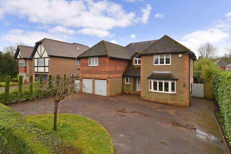 Avenue Road, Cranleigh 6 bed detached house for sale £1,795,000