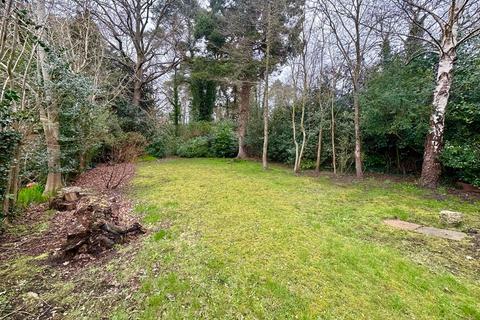 190 Connaught Road, Brookwood, Woking, GU24 0AH
