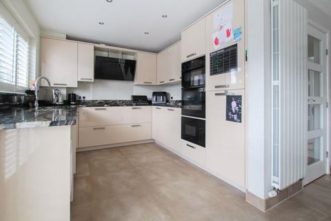 3 bedroom detached house for sale, The North Glade, Bexley