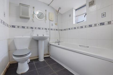 2 bedroom house to rent, Mills Terrace, Chatham