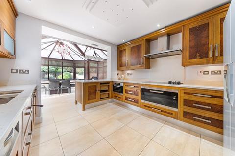 82 Woodcote Valley Road, Purley, CR8 3BE