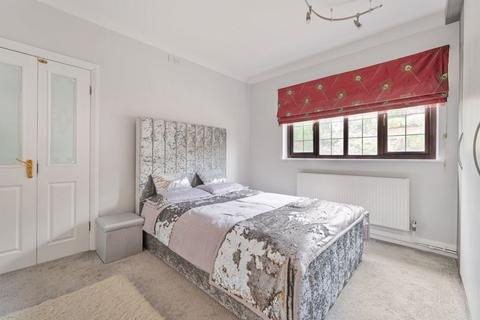 82 Woodcote Valley Road, Purley, CR8 3BE