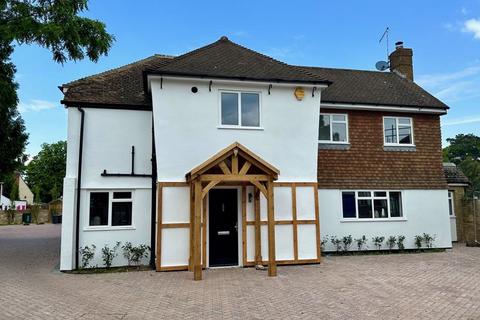 4 bedroom detached house for sale, Cedar Walk, Kenley