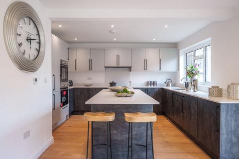 10 Cedar Walk, Kenley, CR8 5JL