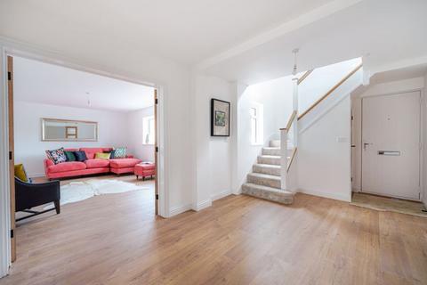 10 Cedar Walk, Kenley, CR8 5JL