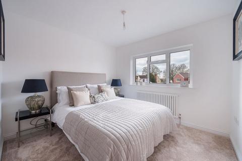 10 Cedar Walk, Kenley, CR8 5JL