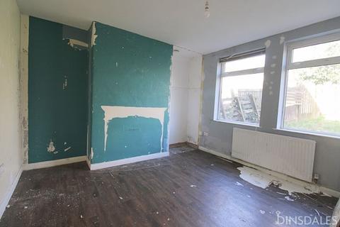 3 bedroom semi-detached house for sale - Rhodesway, Lower Grange, Bradford, BD8 0PD