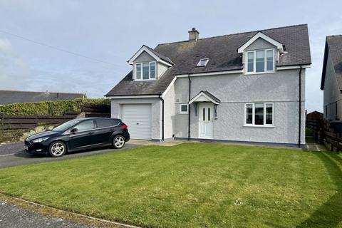 Holyhead - 4 bedroom detached house for sale