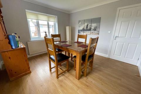 4 bedroom detached house for sale, Zealand Park, Holyhead