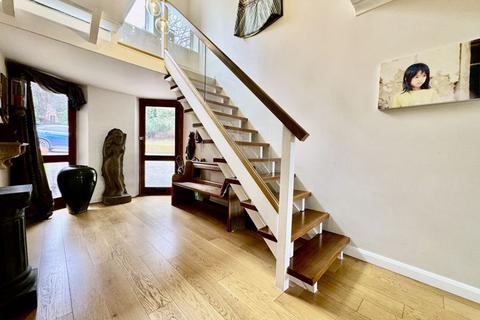 undefined, Hawks Hill, Bourne End SL8