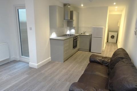 1 bedroom flat to rent - Haydons Road, Wimbledon, London, SW19