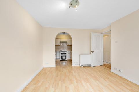 96 Heathcote Road, St Margarets, Twickenham, TW1 1SD