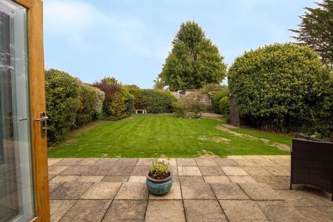 2 bedroom detached bungalow for sale, Rayleigh Road, Brentwood CM13