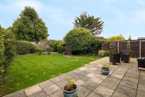 2 bedroom detached bungalow for sale, Rayleigh Road, Brentwood CM13