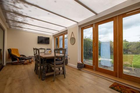 222 Rayleigh Road, Hutton, Brentwood, CM13 1PP
